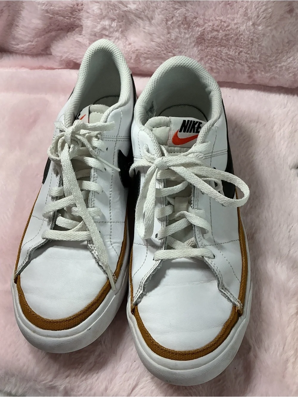 Nike White Sneakers with Black Swoosh and Brown Accent B11